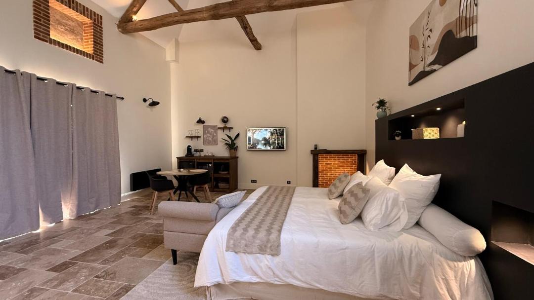 Photo of Bedroom in Montreuil-le-Henri