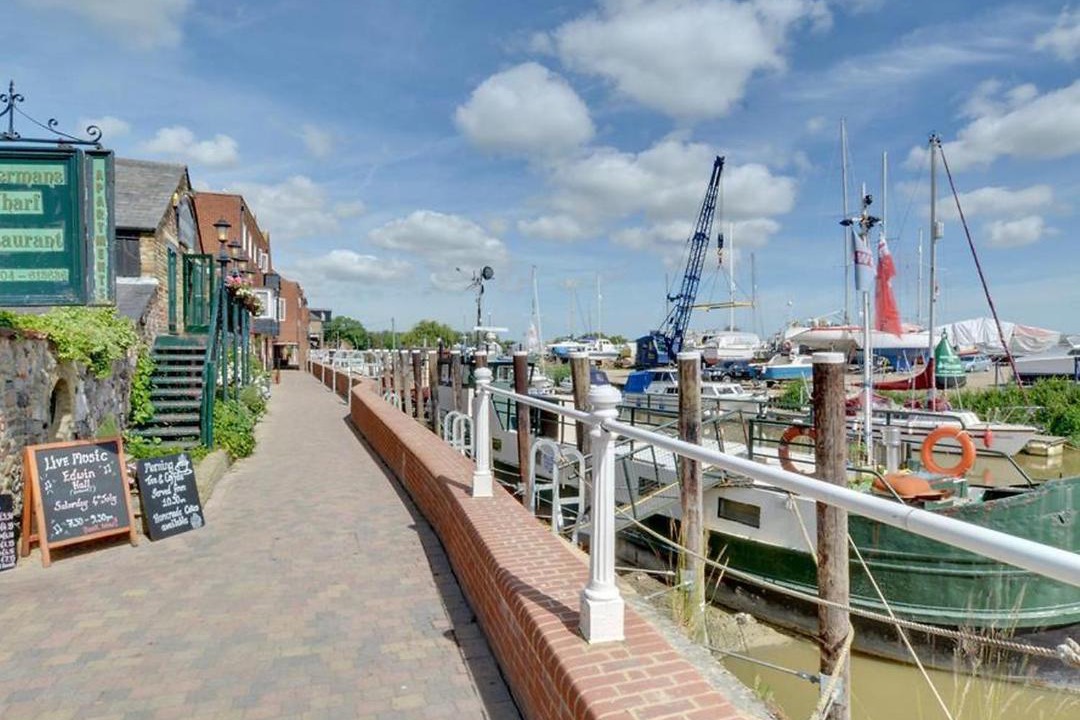 Photo of Others in Sandwich