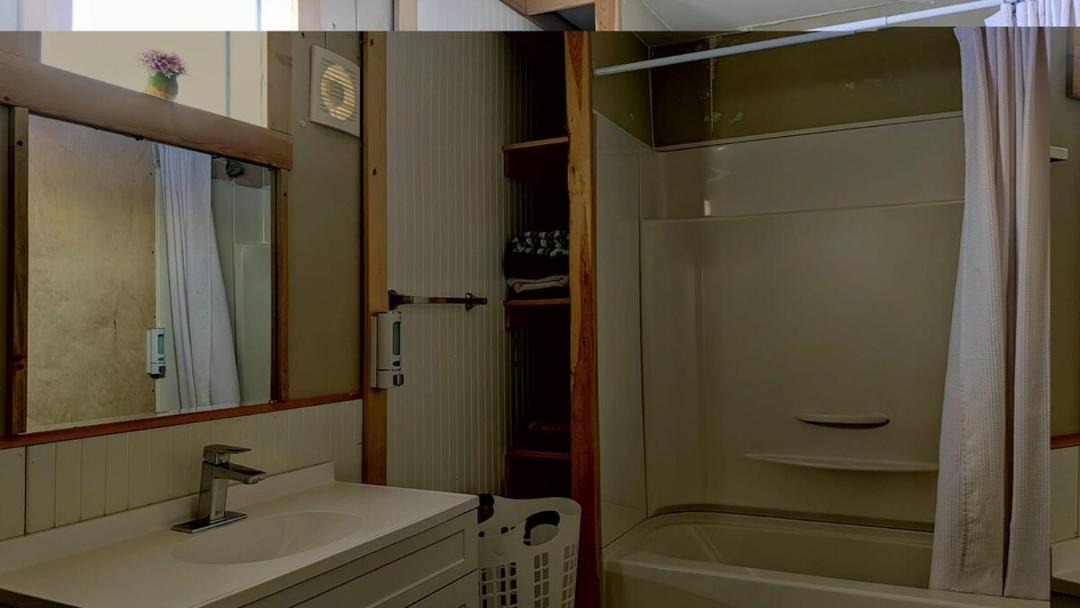 Photo of Bathroom in Geraldton