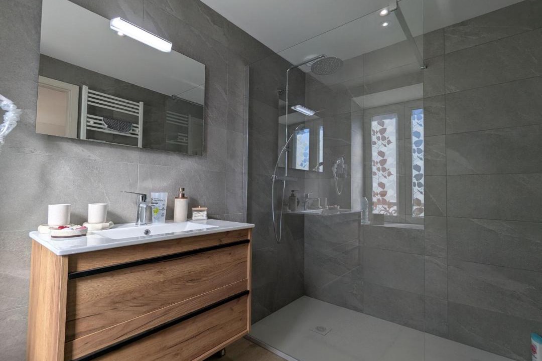 Photo of Bathroom in Colroy-la-Grande