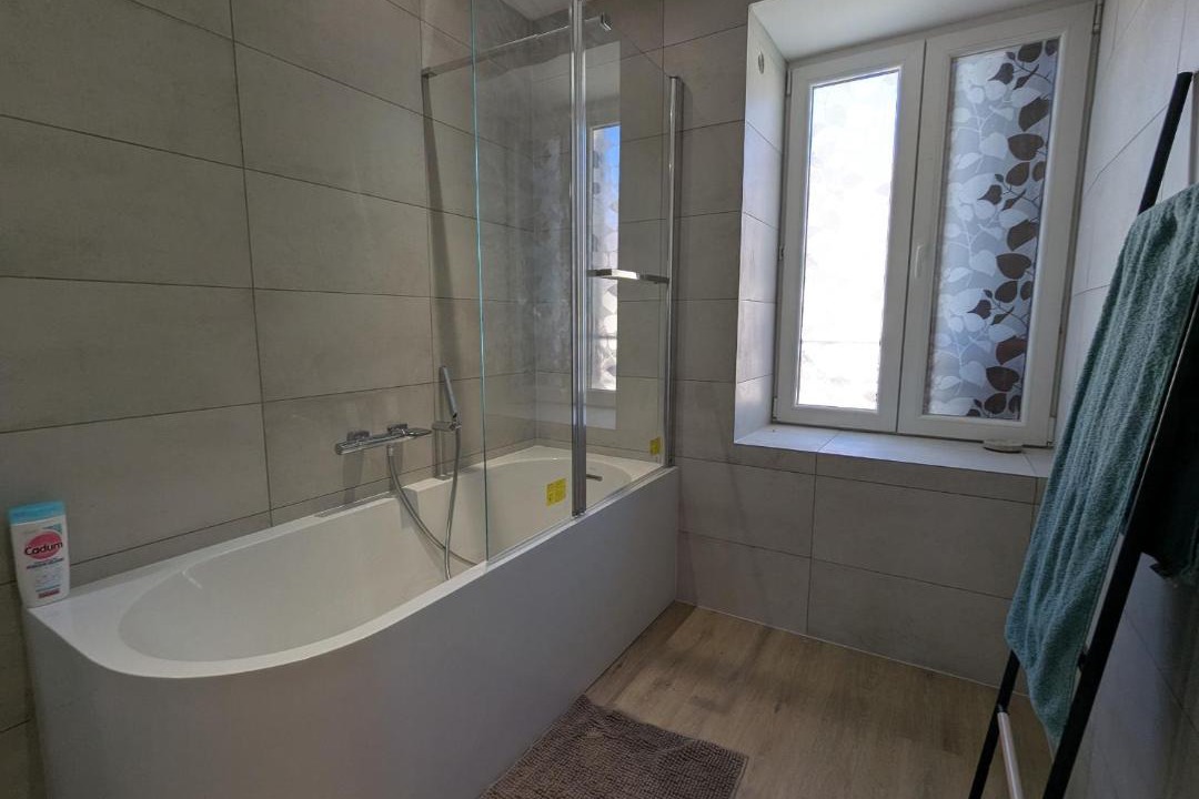 Photo of Bathroom in Colroy-la-Grande