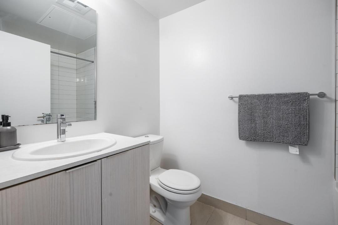 Photo of Bathroom in Bay Cloverhill