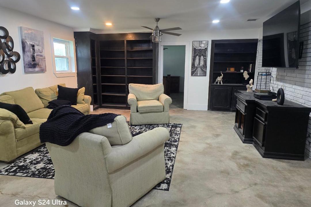 Photo of Livingroom in Jennings