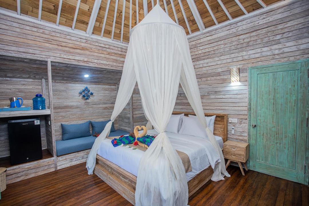 Photo of Bedroom in Mushroom Bay
