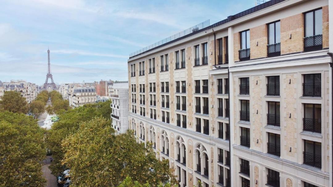 Photo of Others in Quartier de l'Ecole-Militaire