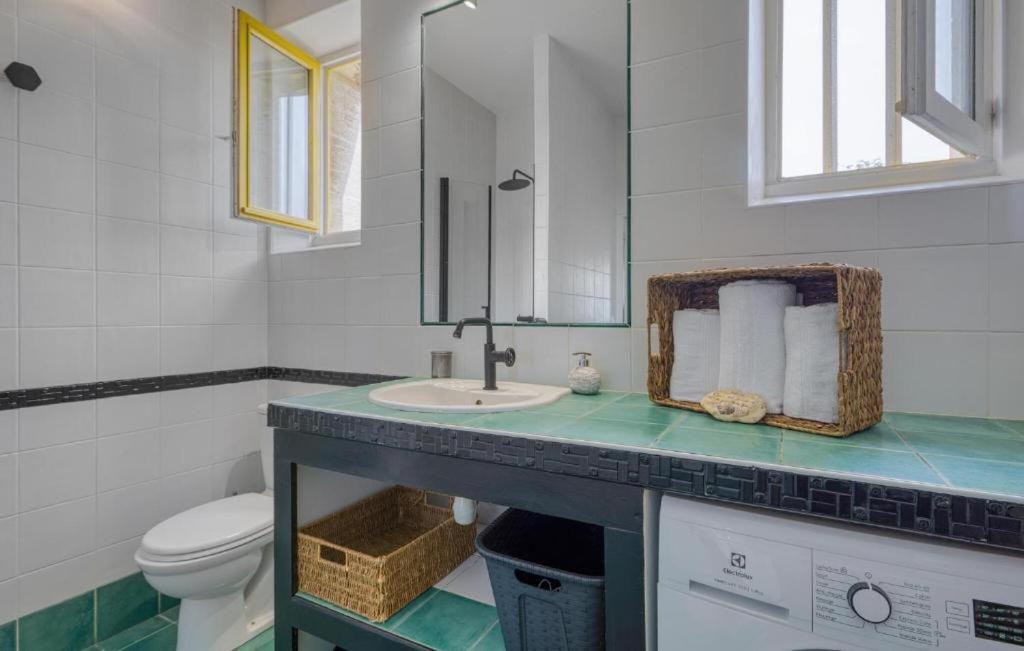Photo of Bathroom in Port-des-Barques