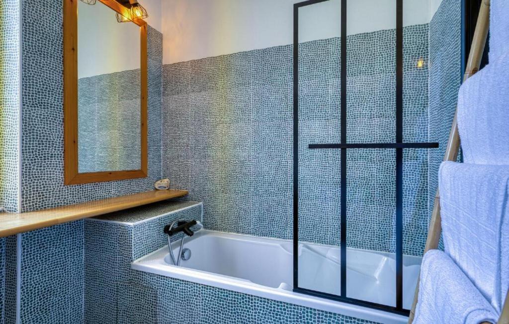 Photo of Bathroom in Port-des-Barques