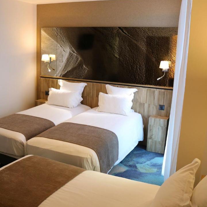 Photo of Others in Beauvoir