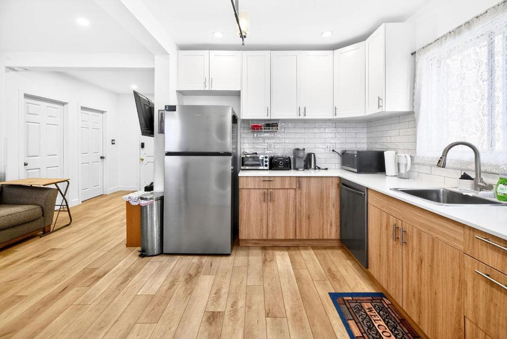 Photo of Kitchen in Cote-Des-Neiges—Notre-Dame-De-Grace