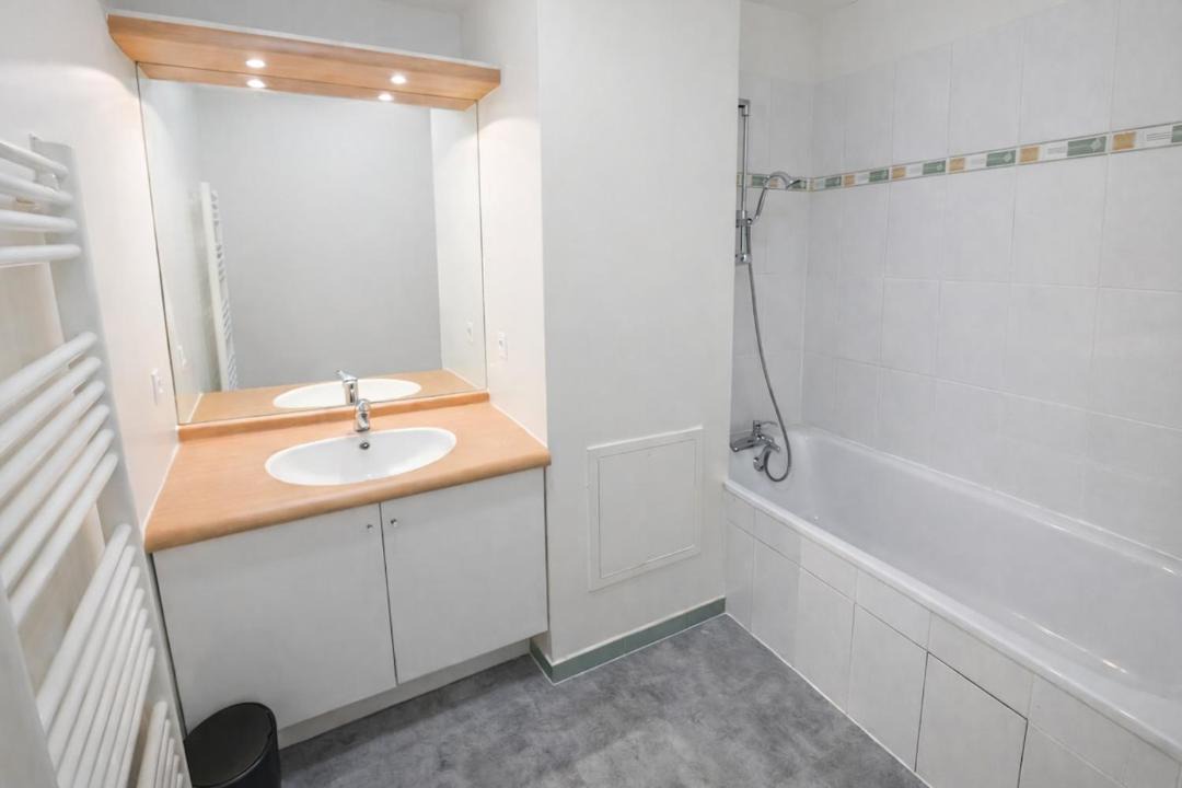 Photo of Bathroom in Petit-Colombes