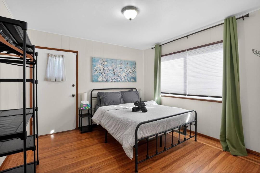 Photo of Bedroom in El Cerrito