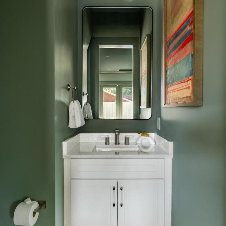 Photo of Bathroom in Thunderbolt