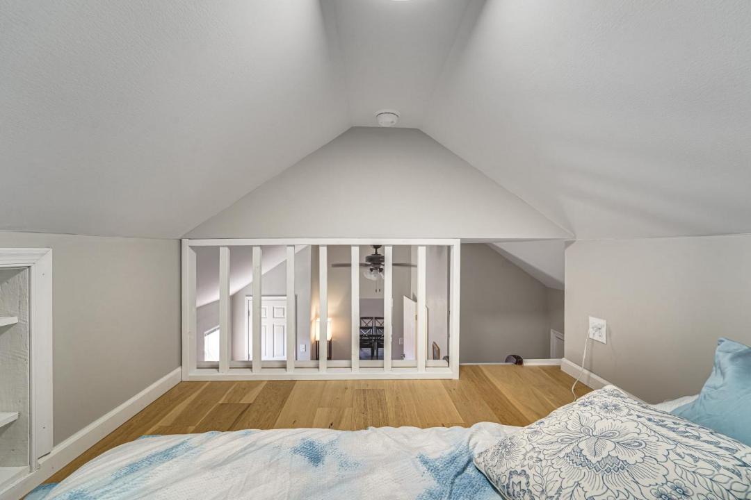 Photo of Bedroom in Laurelton