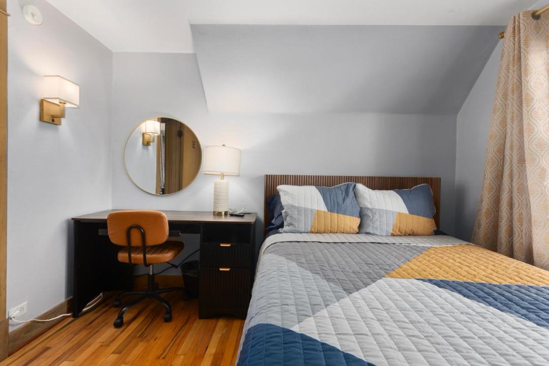 Photo of Bedroom in Rosedale