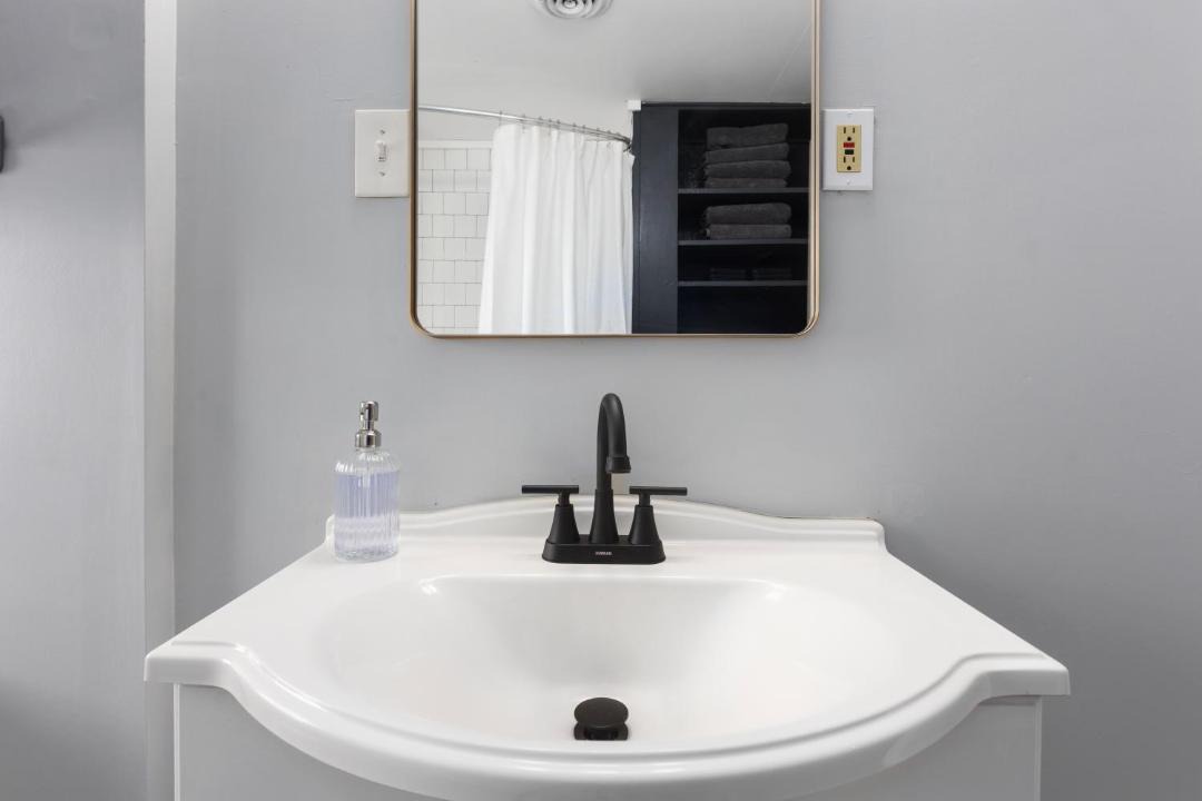Photo of Bathroom in Rosedale