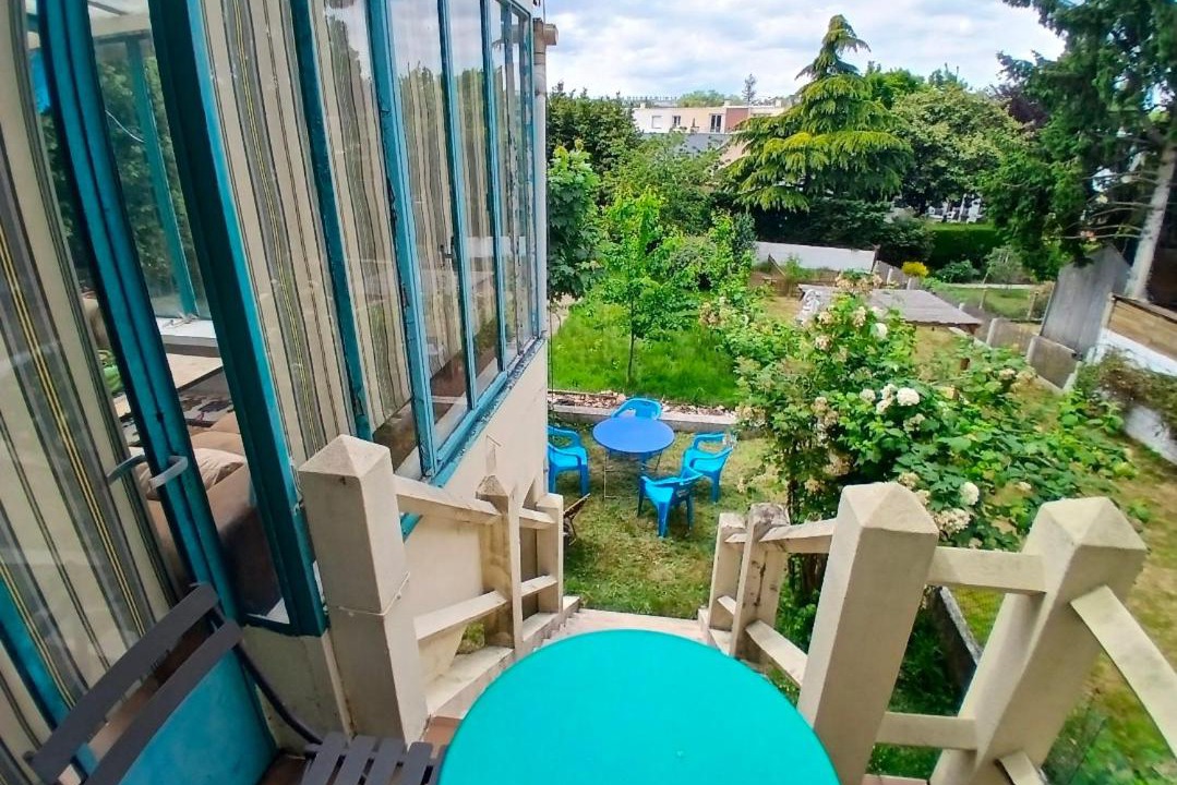 Photo of Patio Balcony in Flore