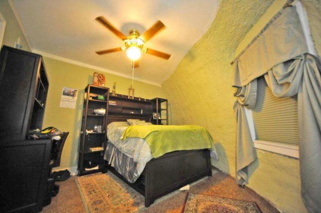 Photo of Bedroom in Deweyville