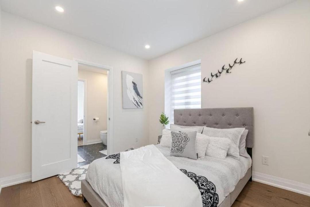 Photo of Bedroom in Oakwood Village