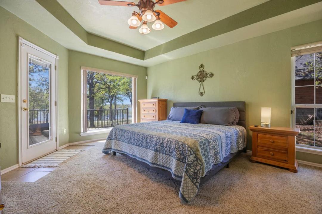 Photo of Bedroom in Texanna