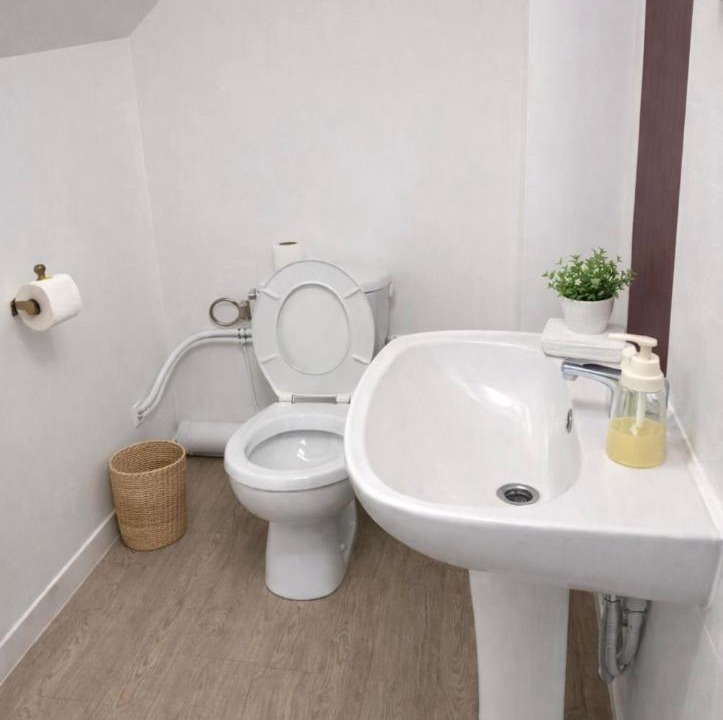 Photo of Bathroom in Villeneuve-Saint-Georges
