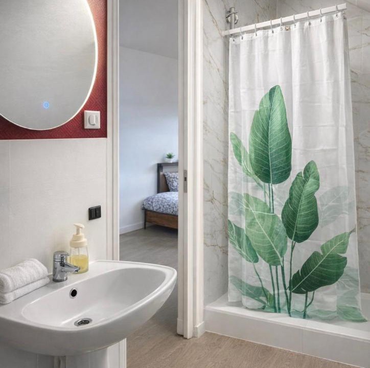 Photo of Bathroom in Villeneuve-Saint-Georges