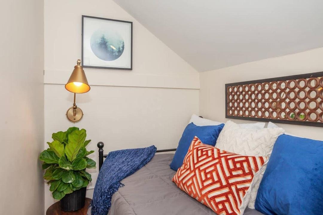 Photo of Bedroom in Highland Park