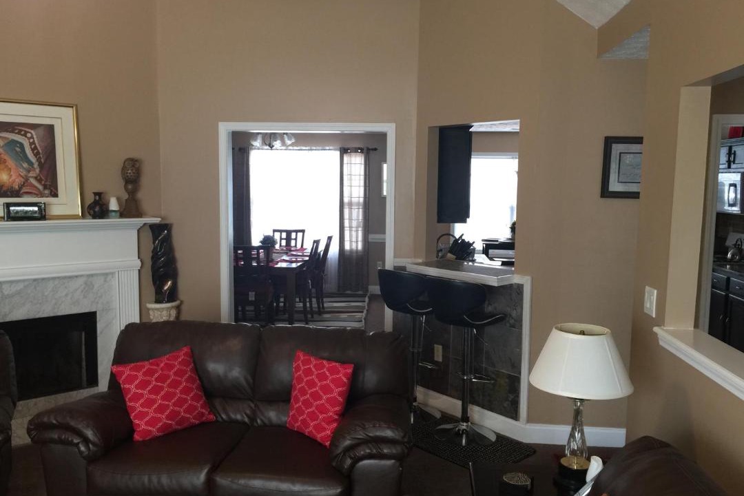 Photo of Livingroom in Locust Grove