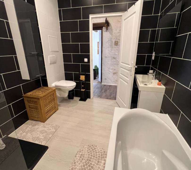 Photo of Bathroom in Tousson