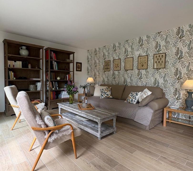 Photo of Livingroom in La Celle-les-Bordes