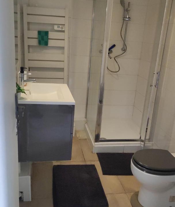 Photo of Bathroom in Louvres