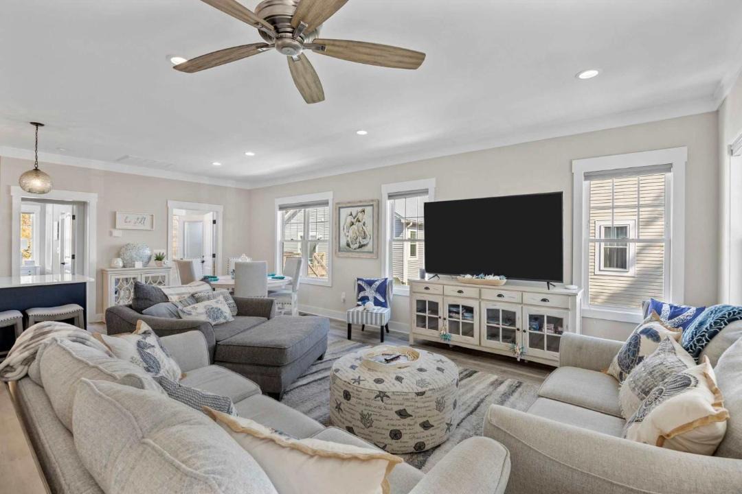 Photo of Livingroom in Tranquil Harbour