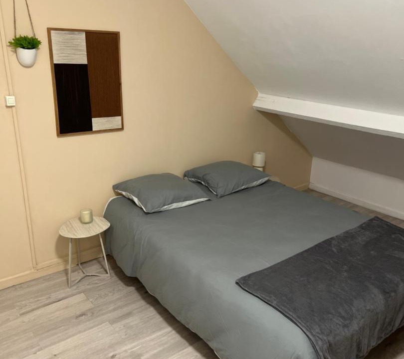 Photo of Bedroom in Henin-Beaumont