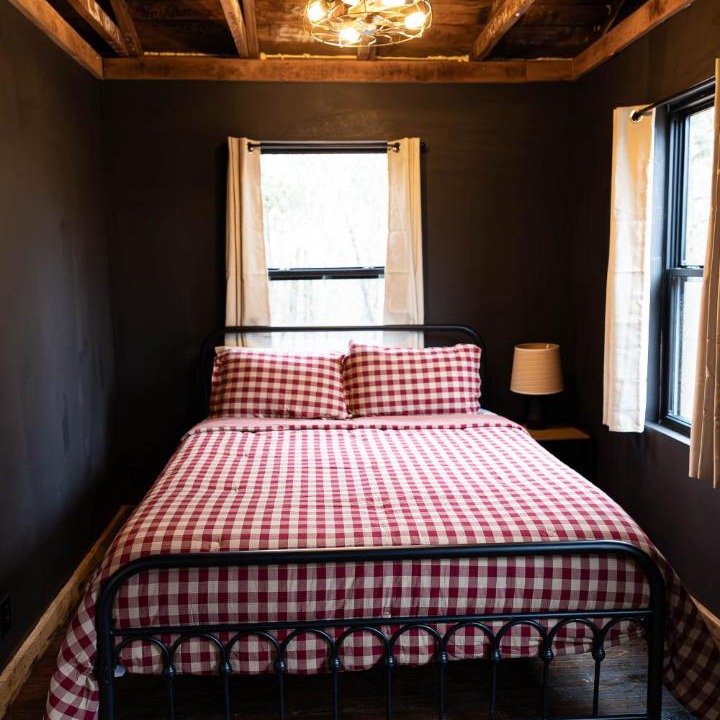 Photo of Bedroom in Eudora