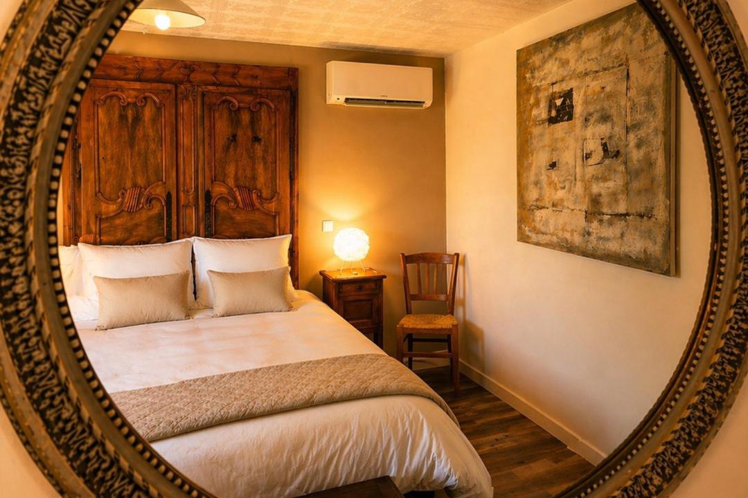 Photo of Bedroom in Vetheuil
