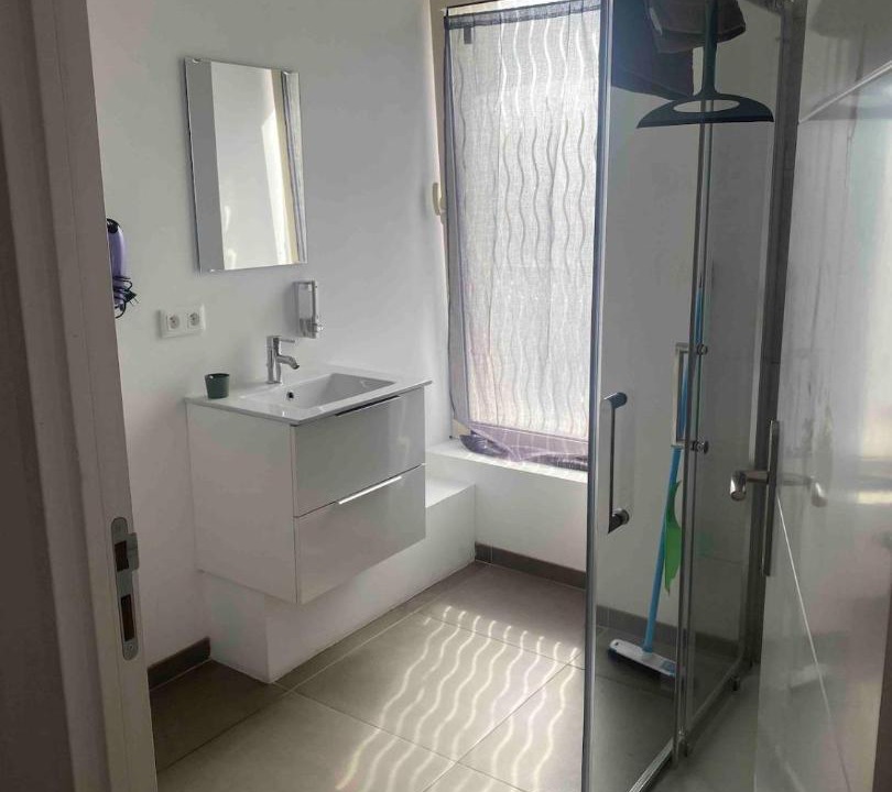 Photo of Bathroom in Cholet