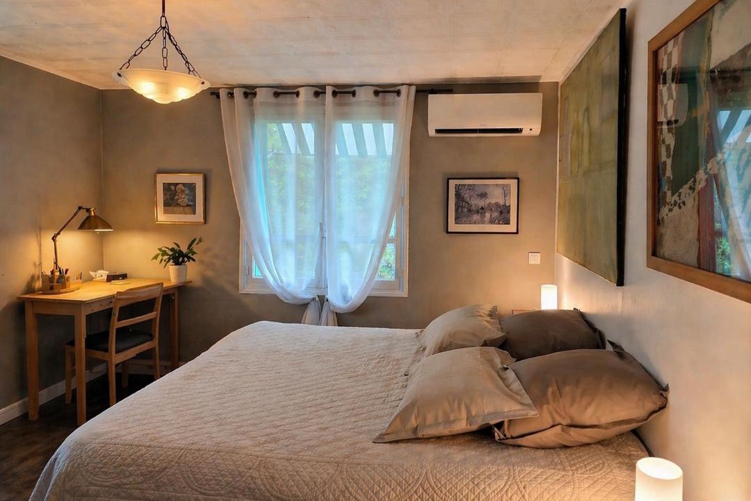 Photo of Bedroom in Vetheuil