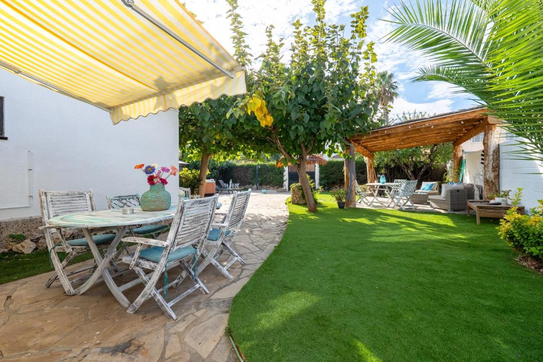 Photo of Patio Balcony in Clara