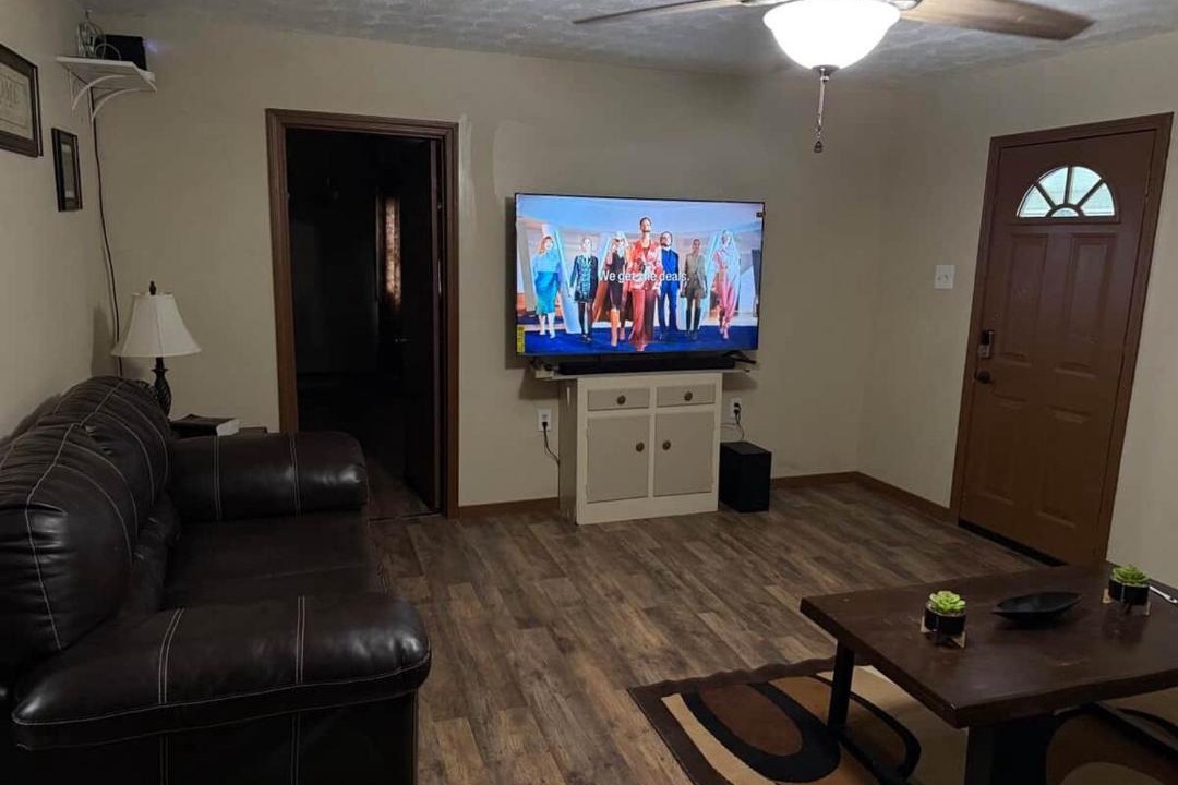 Photo of Livingroom in Delbarton