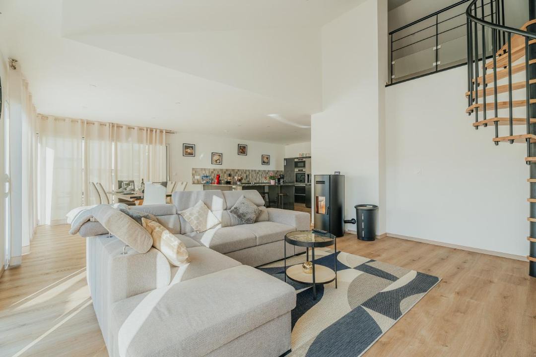 Photo of Livingroom in Trevron