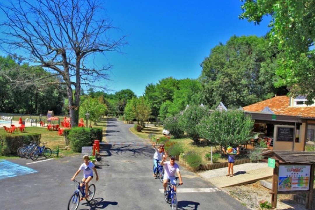 Photo of Others in Saint-Astier