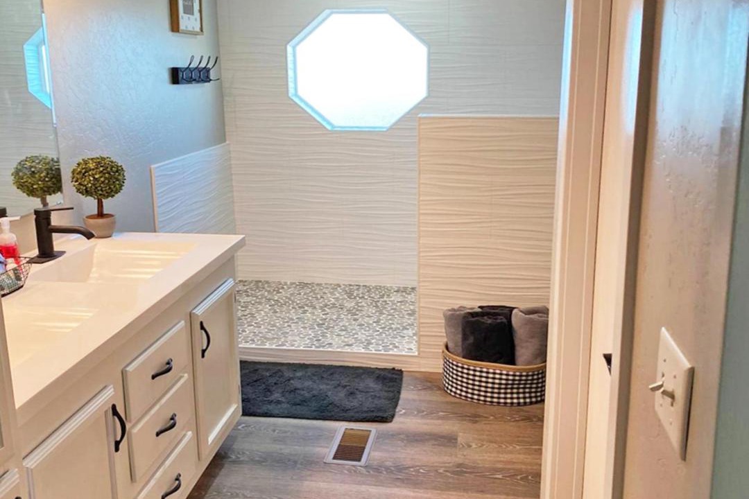 Photo of Bathroom in Roosevelt