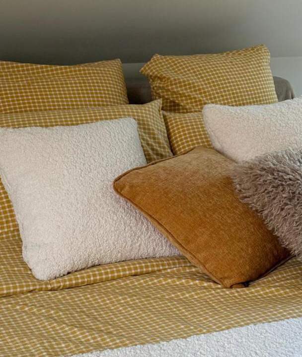 Photo of Bedroom in Saint-Martin-du-Tartre