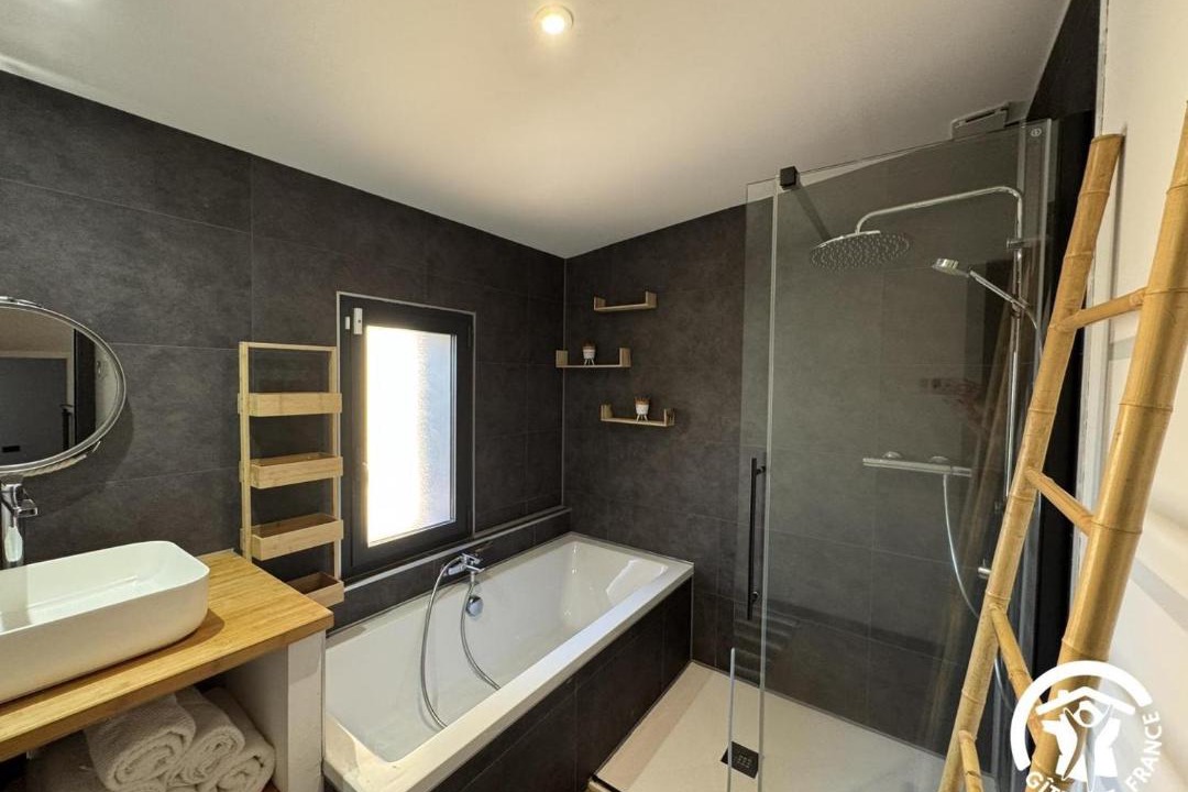 Photo of Bathroom in Millas
