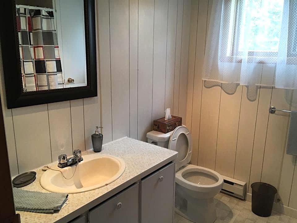 Photo of Bathroom in Riviere-du-Loup Regional County Municipality