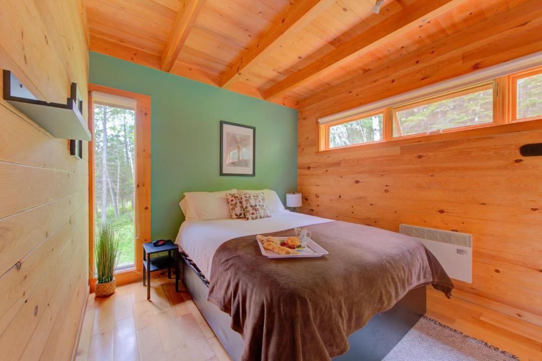 Photo of Bedroom in Pohenegamook
