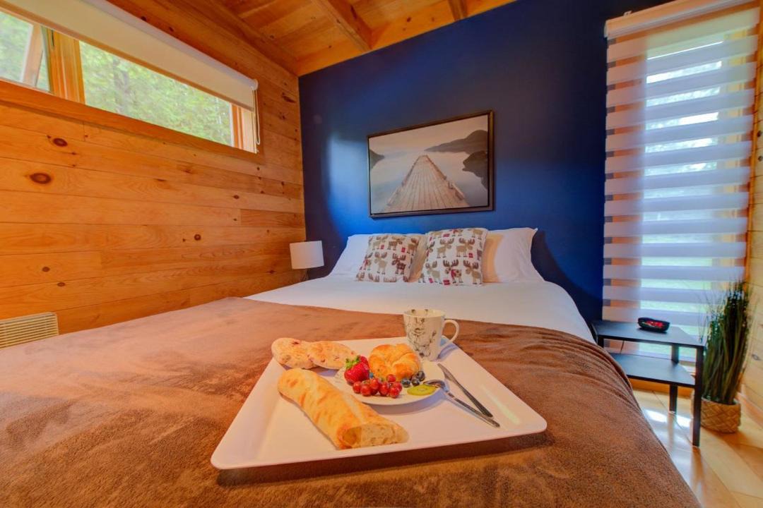 Photo of Bedroom in Pohenegamook