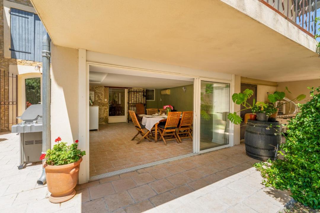 Photo of Patio Balcony in Mornas