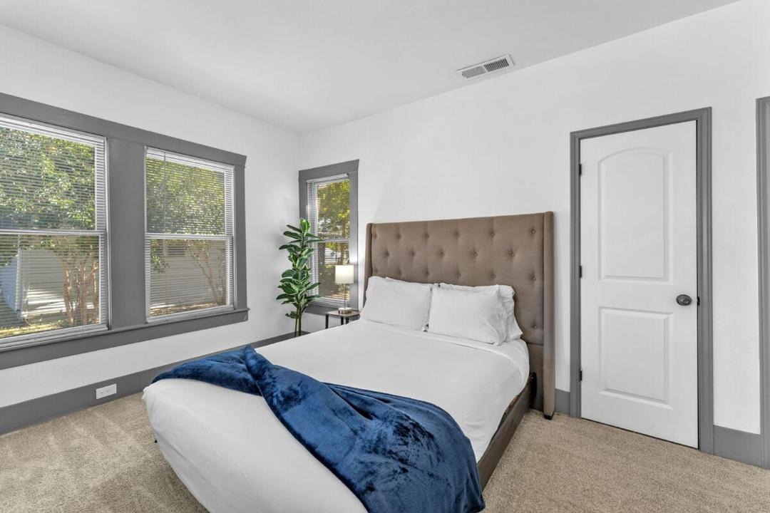Photo of Bedroom in Highland Park