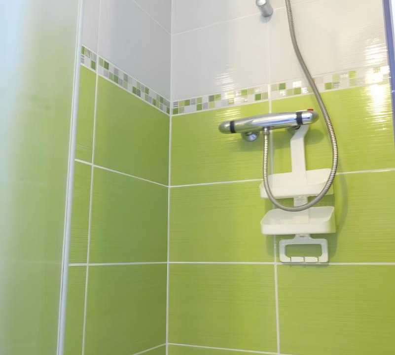 Photo of Bathroom in Saint-Leonard