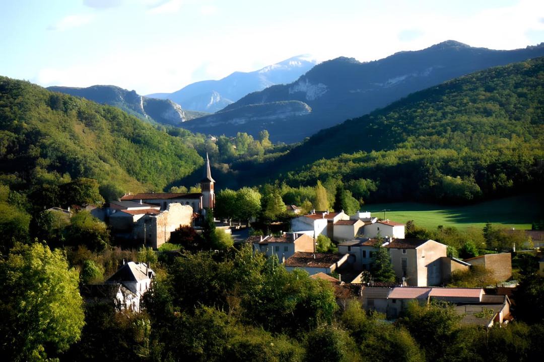 Photo of Others in Carla-de-Roquefort
